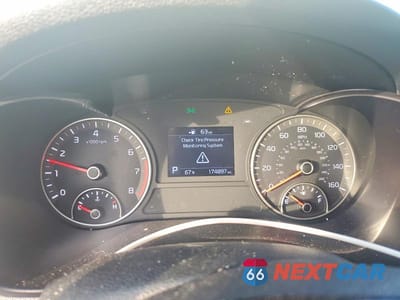 Zdjęcie 9 z 13 samochodu: 2019 KIA OPTIMA LX VIN:5XXGT4L36KG283167 - miniatura