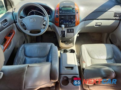 Zdjęcie 8 z 12 samochodu: 2008 TOYOTA SIENNA XLE VIN:5TDBK22C78S021197 - miniatura