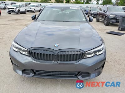 Piąte zdjęcie samochodu w środku: 2021 BMW 330XI VIN:3MW5R7J01M8B55734 - miniatura