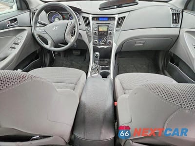 Zdjęcie 8 z 12 samochodu: 2011 HYUNDAI SONATA GLS VIN:5NPEB4AC2BH170222 - miniatura