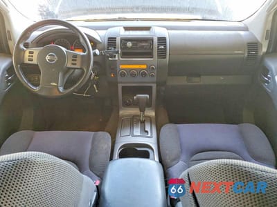 Zdjęcie 8 z 13 samochodu: 2005 NISSAN PATHFINDER XE VIN:5N1AR18W85C772272 - miniatura