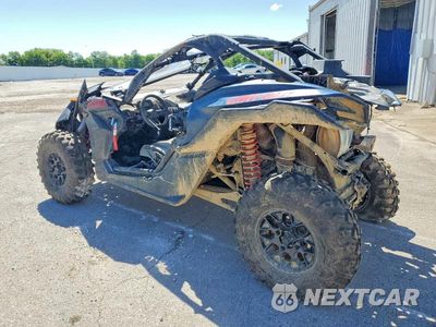 Trzecie zdjęcie samochodu z tyłu: 2026 CAN-AM MAVERICK X3 UTILITY VEHICLE VIN:3JBVGAY41TE002594 - miniatura