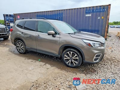 Czwarte zdjęcie samochodu z boku: 2019 SUBARU FORESTER LIMITED VIN:JF2SKAUC0KH570082 - miniatura