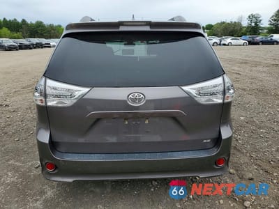 Zdjęcie 6 z 13 samochodu: 2018 TOYOTA SIENNA SE PREMIUM 8-PASSENGER VIN:5TDXZ3DC1JS931101 - miniatura