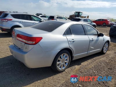 Trzecie zdjęcie samochodu z tyłu: 2010 LINCOLN MKZ VIN:3LNHL2JC6AR627118 - miniatura
