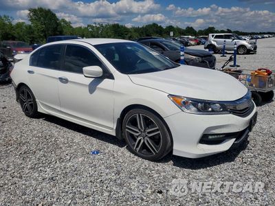 Czwarte zdjęcie samochodu z boku: 2017 HONDA ACCORD SPORT VIN:1HGCR2F53HA039786 - miniatura