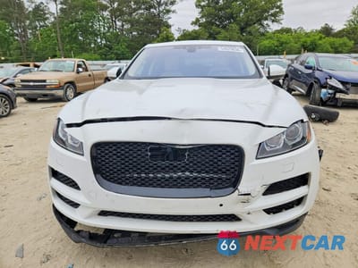 Piąte zdjęcie samochodu w środku: 2020 JAGUAR F-PACE PREMIUM VIN:SADCJ2FX8LA618194 - miniatura