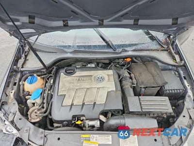 Zdjęcie 11 z 12 samochodu: 2014 VOLKSWAGEN GOLF VIN:WVWDM7AJ9EW000203 - miniatura