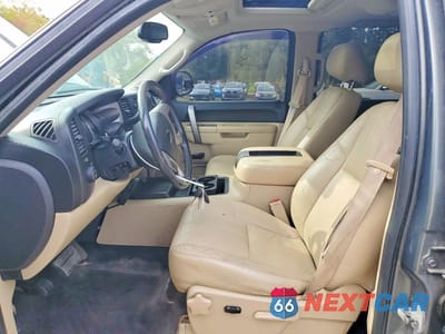 Zdjęcie 7 z 12 samochodu: 2011 CHEVROLET SILVERADO K1500 HYBRID VIN:3GCUKUEJ9BG126618 - miniatura