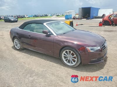 Czwarte zdjęcie samochodu z boku: 2014 AUDI A5 PREMIUM VIN:WAUAFAFH2EN011482 - miniatura