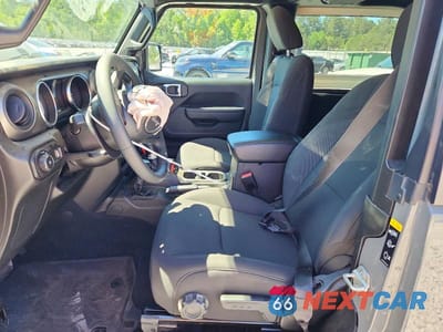 Zdjęcie 7 z 12 samochodu: 2023 JEEP WRANGLER SPORT VIN:1C4HJXAG8PW680693 - miniatura
