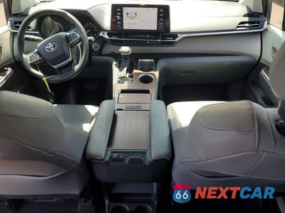 Zdjęcie 8 z 14 samochodu: 2023 TOYOTA SIENNA XLE VIN:5TDYSKFC4PS079397 - miniatura