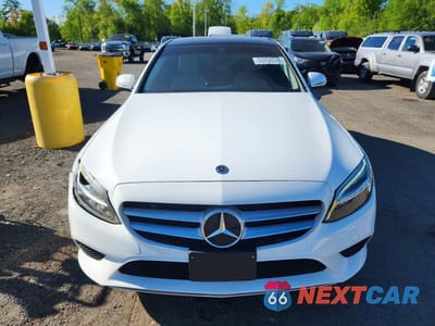 Piąte zdjęcie samochodu w środku: 2021 MERCEDES-BENZ C 300 4MATIC VIN:W1KWF8EBXMR626194 - miniatura
