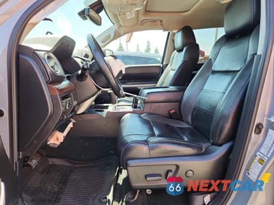 Zdjęcie 7 z 12 samochodu: 2021 TOYOTA TUNDRA CREWMAX LIMITED VIN:5TFFY5F12MX289296 - miniatura