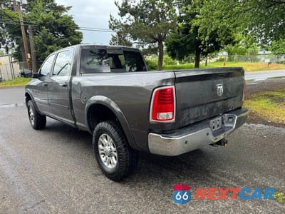 Trzecie zdjęcie samochodu z tyłu: 2015 RAM 2500 LARAMIE VIN:3C6UR5FL7FG673076 - miniatura