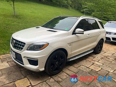 Drugie zdjęcie samochodu z przodu: 2015 MERCEDES-BENZ ML 63 AMG VIN:4JGDA7EB0FA474921 - miniatura