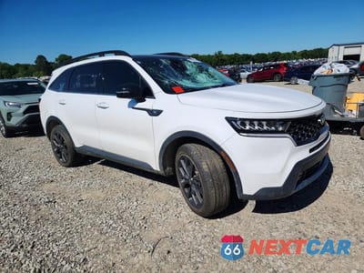 Czwarte zdjęcie samochodu z boku: 2021 KIA SORENTO EX VIN:5XYRHDLF3MG063360 - miniatura