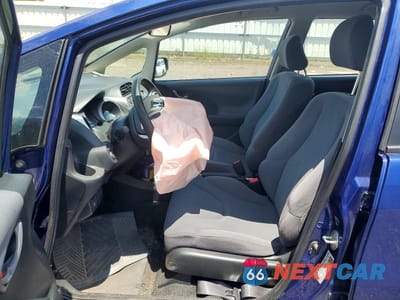 Zdjęcie 7 z 13 samochodu: 2012 HONDA FIT VIN:JHMGE8H39CC030029 - miniatura