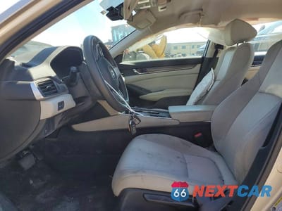 Zdjęcie 7 z 13 samochodu: 2019 HONDA ACCORD LX VIN:1HGCV1F11KA163808 - miniatura