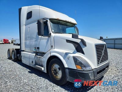 2016 VOLVO VNL SEMI TRUCK 4V4NC9EH4GN953909 - główne zdjęcie licytacji z USA - miniatura