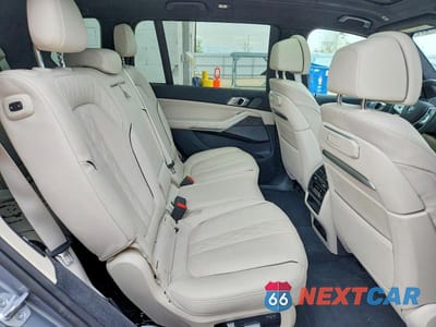 Zdjęcie 10 z 12 samochodu: 2025 BMW X7 XDRIVE40I VIN:5UX23EM01S9Z89639 - miniatura