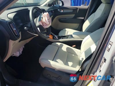 Zdjęcie 7 z 12 samochodu: 2026 VOLVO XC40 PLUS VIN:YV4L12UCXT2737741 - miniatura