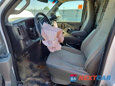 Zdjęcie 7 z 13 samochodu: 2021 CHEVROLET EXPRESS G2500 VIN:1GCWGAFP1M1188592 - miniatura