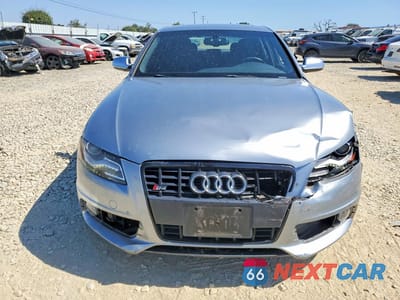 Piąte zdjęcie samochodu w środku: 2011 AUDI S4 PRESTIGE VIN:WAUKGAFL8BA159273 - miniatura