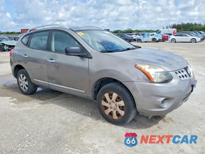 Czwarte zdjęcie samochodu z boku: 2015 NISSAN ROGUE SELECT S VIN:JN8AS5MVXFW253743 - miniatura