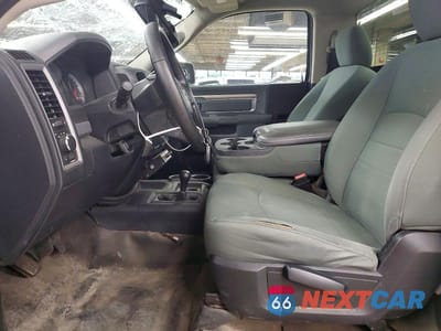Zdjęcie 7 z 12 samochodu: 2015 RAM 2500 ST VIN:3C6MR5AJ7FG689140 - miniatura