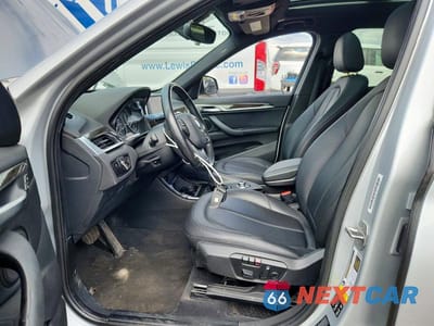 Zdjęcie 7 z 13 samochodu: 2016 BMW X1 XDRIVE28I VIN:WBXHT3C35GP881266 - miniatura