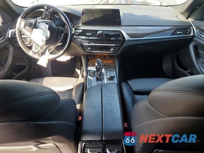 Zdjęcie 8 z 13 samochodu: 2018 BMW 530E VIN:WBAJA9C59JB033062 - miniatura