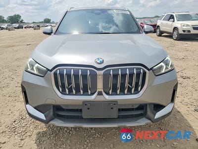 Piąte zdjęcie samochodu w środku: 2024 BMW X1 XDRIVE28I VIN:WBX73EF09R5Y45927 - miniatura