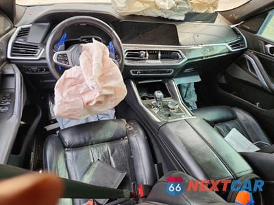 Zdjęcie 8 z 13 samochodu: 2021 BMW X6 M50I VIN:5UXCY8C07M9D95829 - miniatura