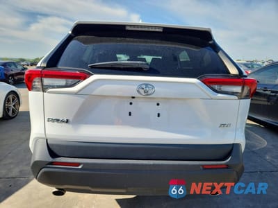 Zdjęcie 6 z 13 samochodu: 2022 TOYOTA RAV4 XLE VIN:2T3W1RFV4NW194467 - miniatura