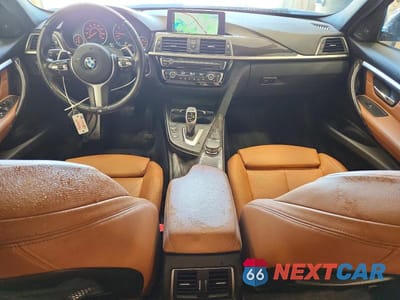 Zdjęcie 8 z 13 samochodu: 2016 BMW 340 XI VIN:WBA8B7C57GK702616 - miniatura