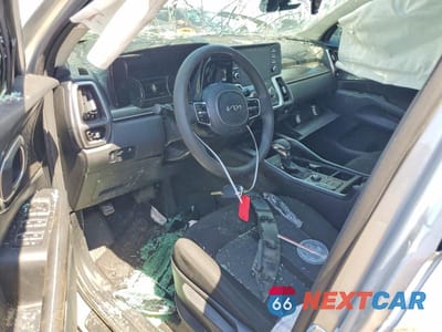 Zdjęcie 8 z 12 samochodu: 2022 KIA SORENTO LX VIN:5XYRG4LC3NG150136 - miniatura
