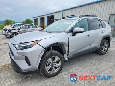 2024 TOYOTA RAV4 XLE 2T3P1RFV9RW461774 - główne zdjęcie licytacji z USA - miniatura
