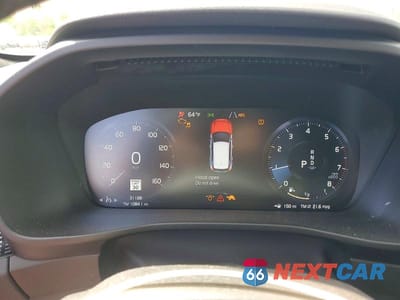 Zdjęcie 9 z 12 samochodu: 2022 VOLVO XC40 T5 R-DESIGN VIN:YV4162UM0N2724579 - miniatura
