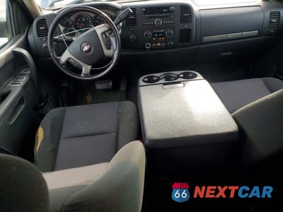 Zdjęcie 8 z 12 samochodu: 2013 CHEVROLET SILVERADO K1500 LT VIN:1GCRKSE74DZ273852 - miniatura