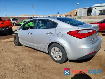Drugie zdjęcie samochodu z przodu: 2016 KIA FORTE LX VIN:KNAFK4A66G5511513 - miniatura