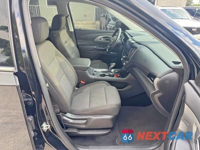 Zdjęcie 7 z 15 samochodu: 2021 CHEVROLET TRAVERSE LT VIN:1GNERGKW7MJ168621 - miniatura