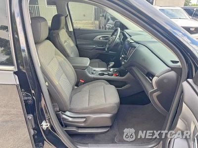 Zdjęcie 7 z 15 samochodu: 2021 CHEVROLET TRAVERSE LT VIN:1GNERGKW7MJ168621 - miniatura