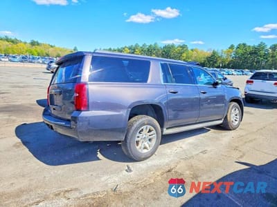 Trzecie zdjęcie samochodu z tyłu: 2016 CHEVROLET SUBURBAN K1500 LT VIN:1GNSKHKC2GR422325 - miniatura