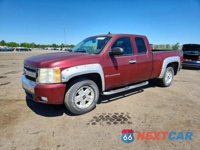2008 CHEVROLET SILVERADO K1500 2GCEK190281218577 - główne zdjęcie licytacji z USA - miniatura