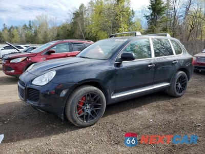 2004 PORSCHE CAYENNE WP1AC29P84LA92954 - główne zdjęcie licytacji z USA - miniatura