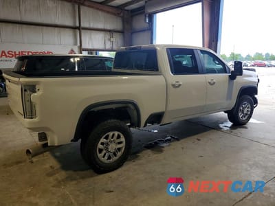 Trzecie zdjęcie samochodu z tyłu: 2021 CHEVROLET SILVERADO K2500 HEAVY DUTY LT VIN:1GC1YNEY3MF290424 - miniatura