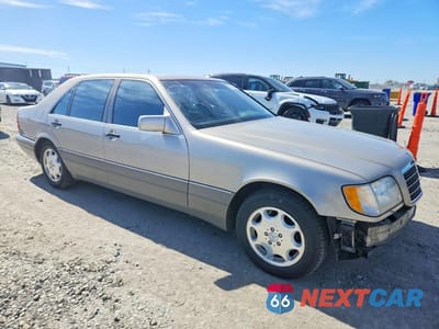 Czwarte zdjęcie samochodu z boku: 1995 MERCEDES-BENZ S 320 VIN:WDBGA33E3SA214707 - miniatura