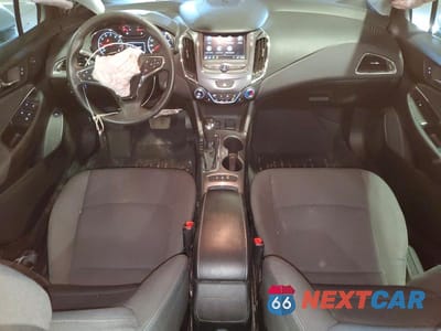 Zdjęcie 8 z 12 samochodu: 2019 CHEVROLET CRUZE LT VIN:1G1BE5SM8K7143305 - miniatura