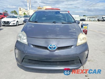Piąte zdjęcie samochodu w środku: 2012 TOYOTA PRIUS TWO VIN:JTDKN3DU9C1513271 - miniatura